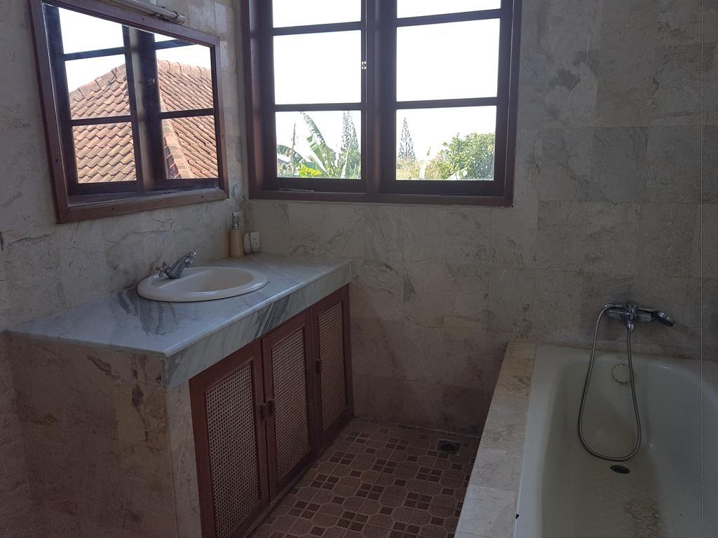 Mumbul Villa Nusa Dua (Bali) Bagian luar foto